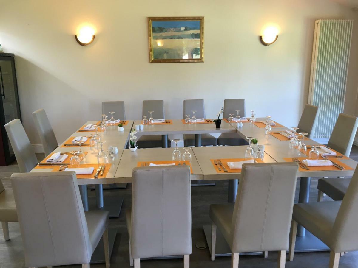 Logis Hotel Val De Vienne Le Vigeant Ngoại thất bức ảnh