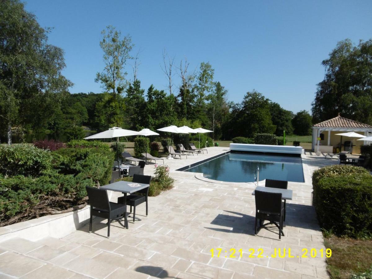 Logis Hotel Val De Vienne Le Vigeant Ngoại thất bức ảnh