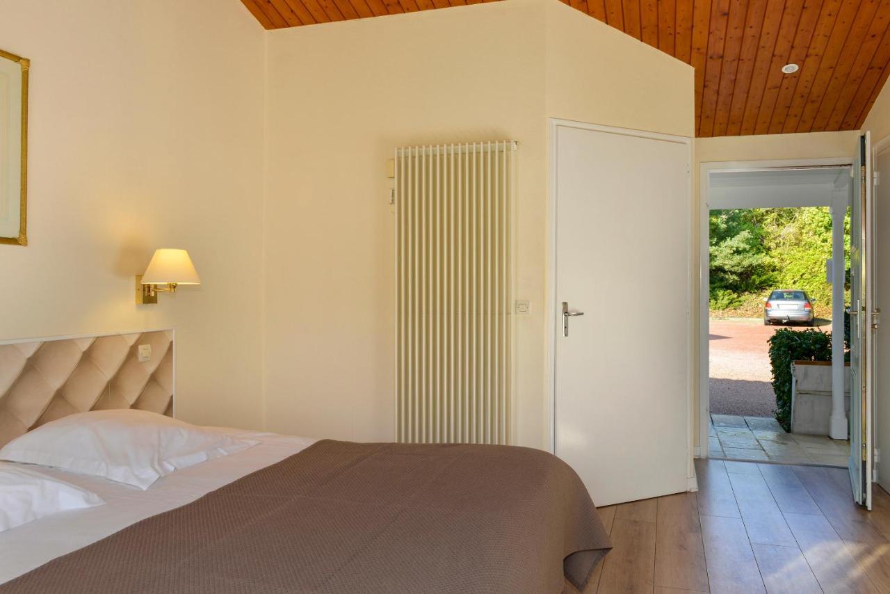 Logis Hotel Val De Vienne Le Vigeant Ngoại thất bức ảnh